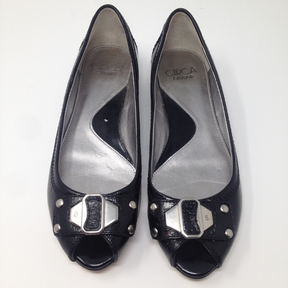 Circa Joan David Shoes - Circa Joan David Women Black Leather Slip On 7M